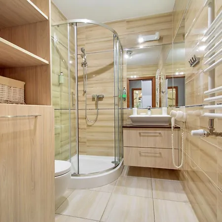 Apartment Flores 4 *
